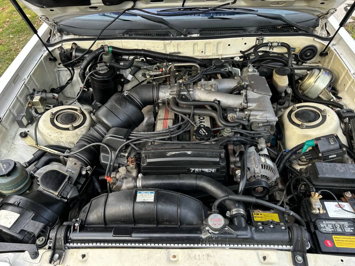 Toyota-supra-1989-white-13