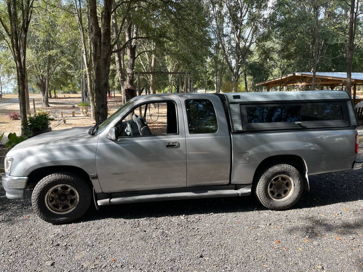 Toyota-t-100-1995-grey-1