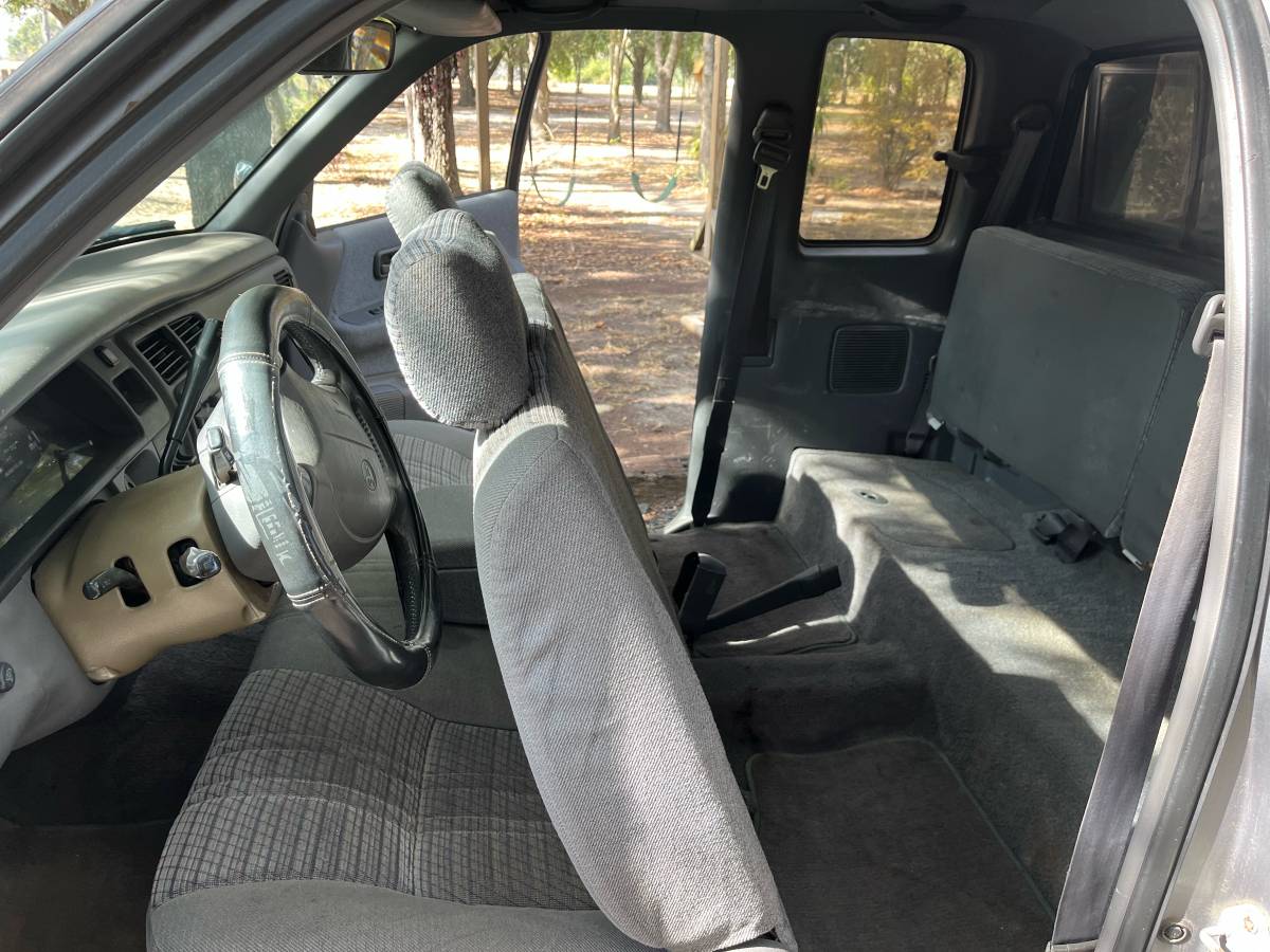 Toyota-t-100-1995-grey