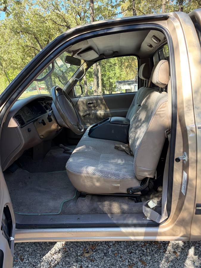 Toyota-t100-dx-4wd-1994-brown-1