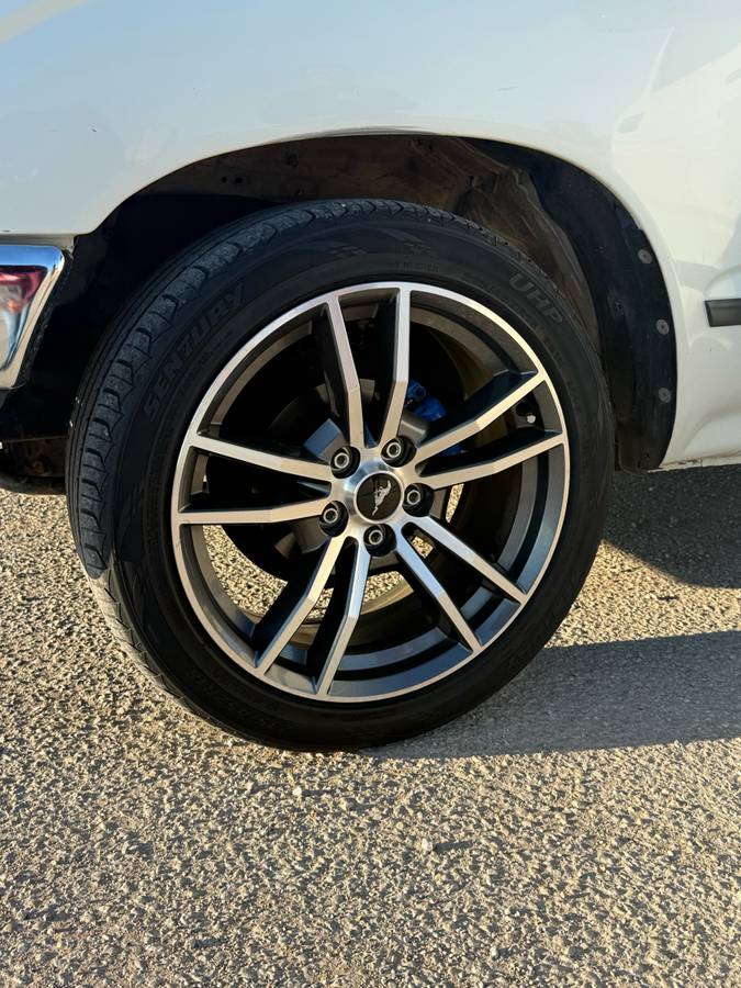 Toyota-tacoma-1995-white-3