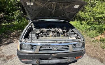 Toyota-tacoma-1996-grey-1