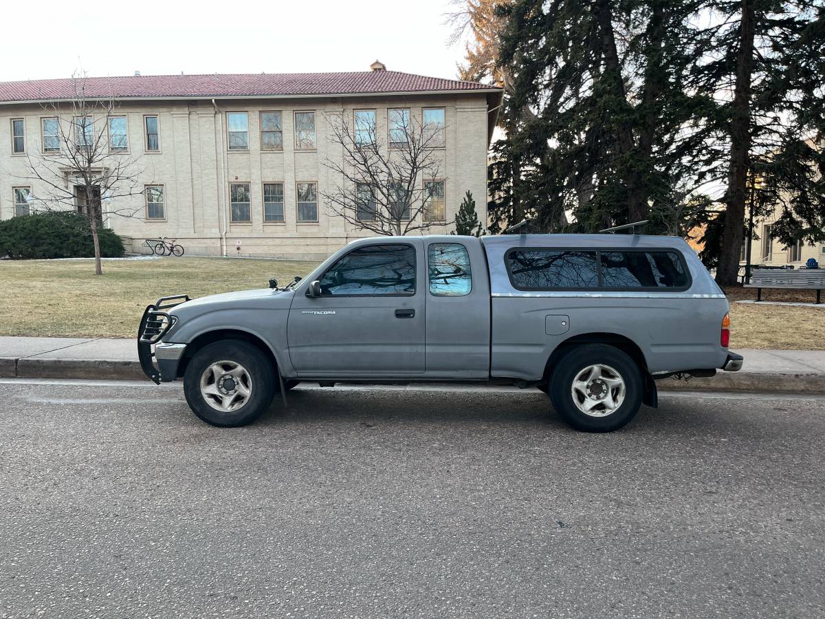 Toyota-tacoma-1996-grey-15