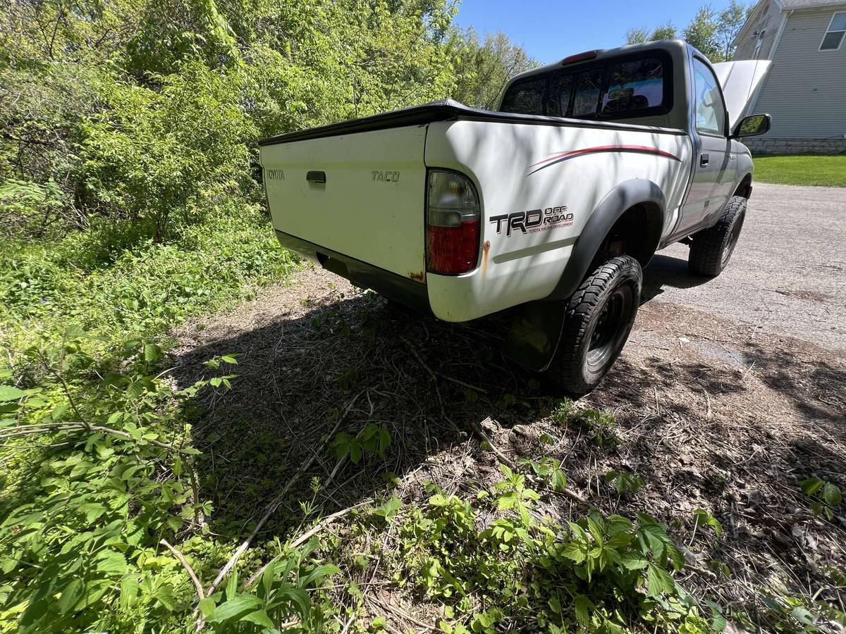Toyota-tacoma-1996-grey-5