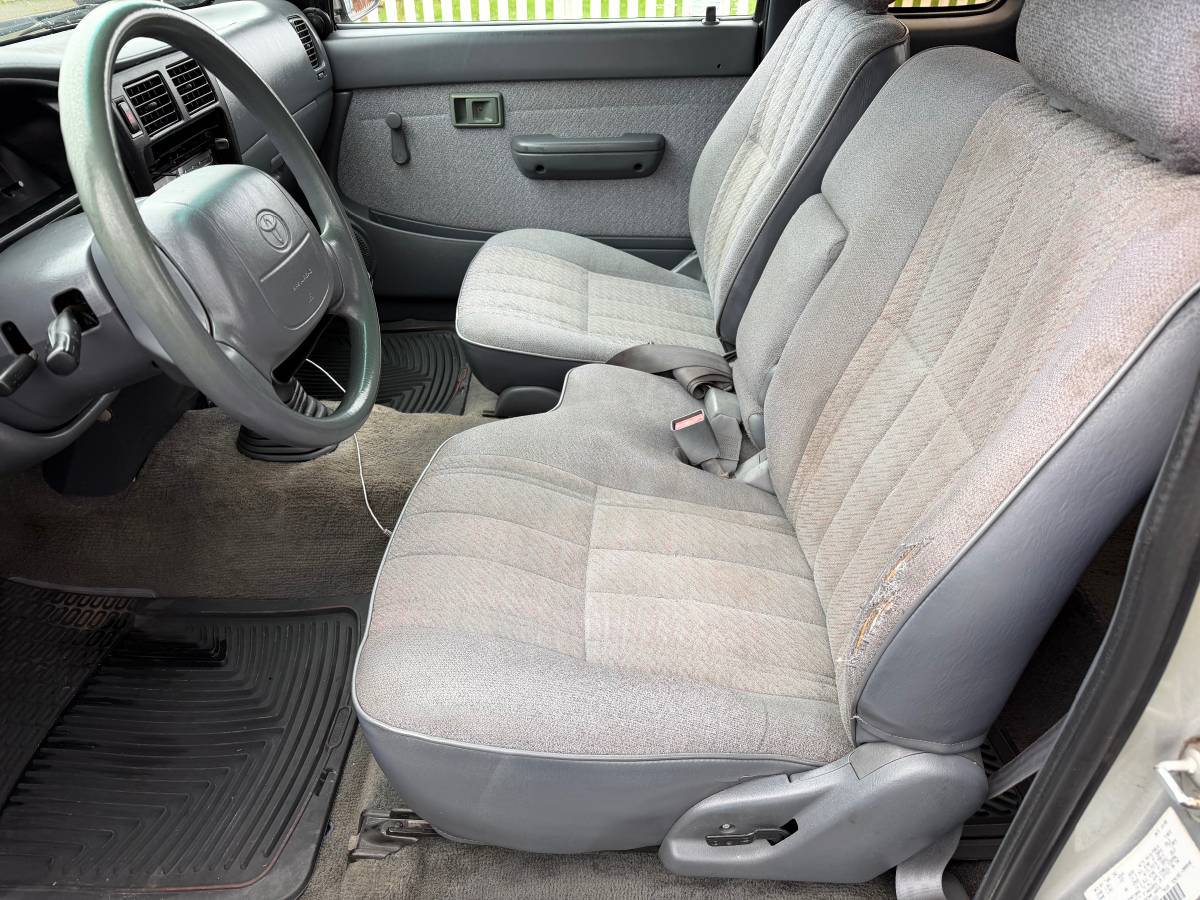 Toyota-tacoma-2wd-1996-11