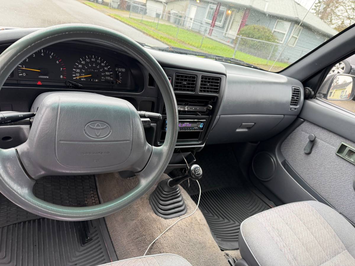 Toyota-tacoma-2wd-1996-12