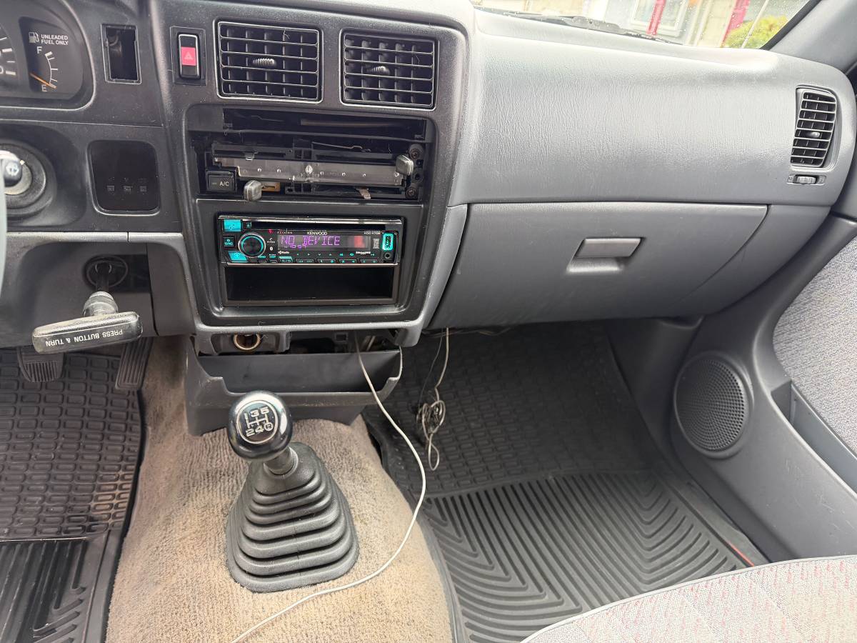 Toyota-tacoma-2wd-1996-13