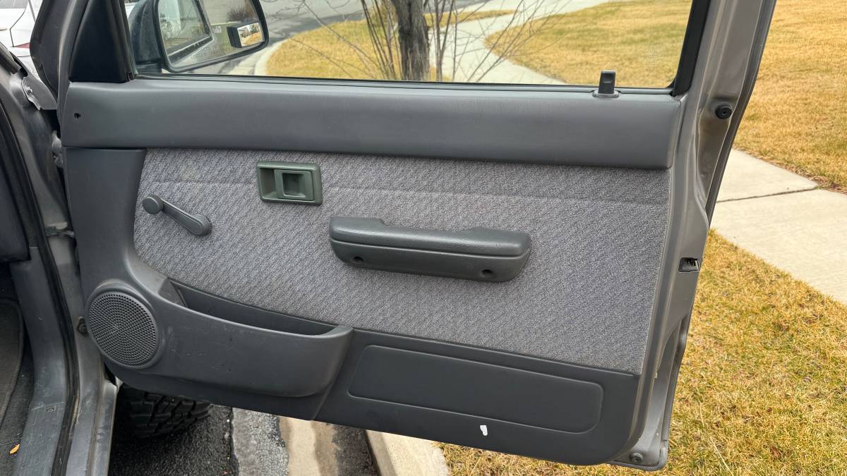 Toyota-tacoma-4wd-1995-3