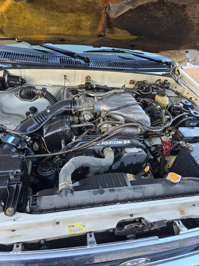 Toyota-tacoma-lx-1996-white-3