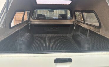 Toyota-tacoma-pickup-1993-10