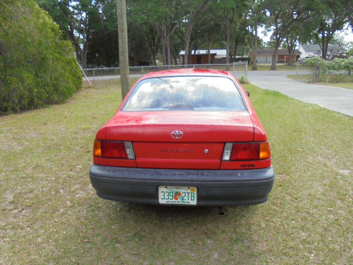 Toyota-tercel-1991-red-1