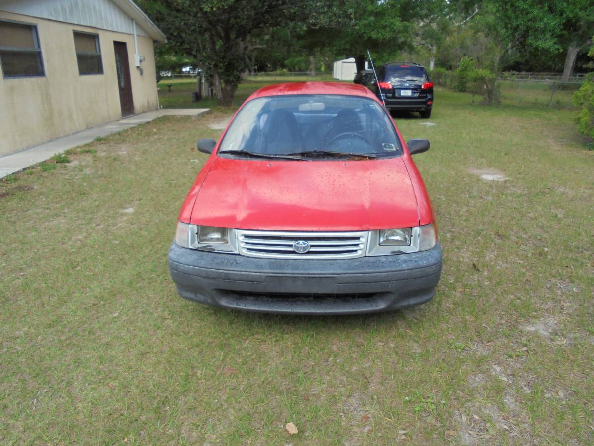 Toyota-tercel-1991-red
