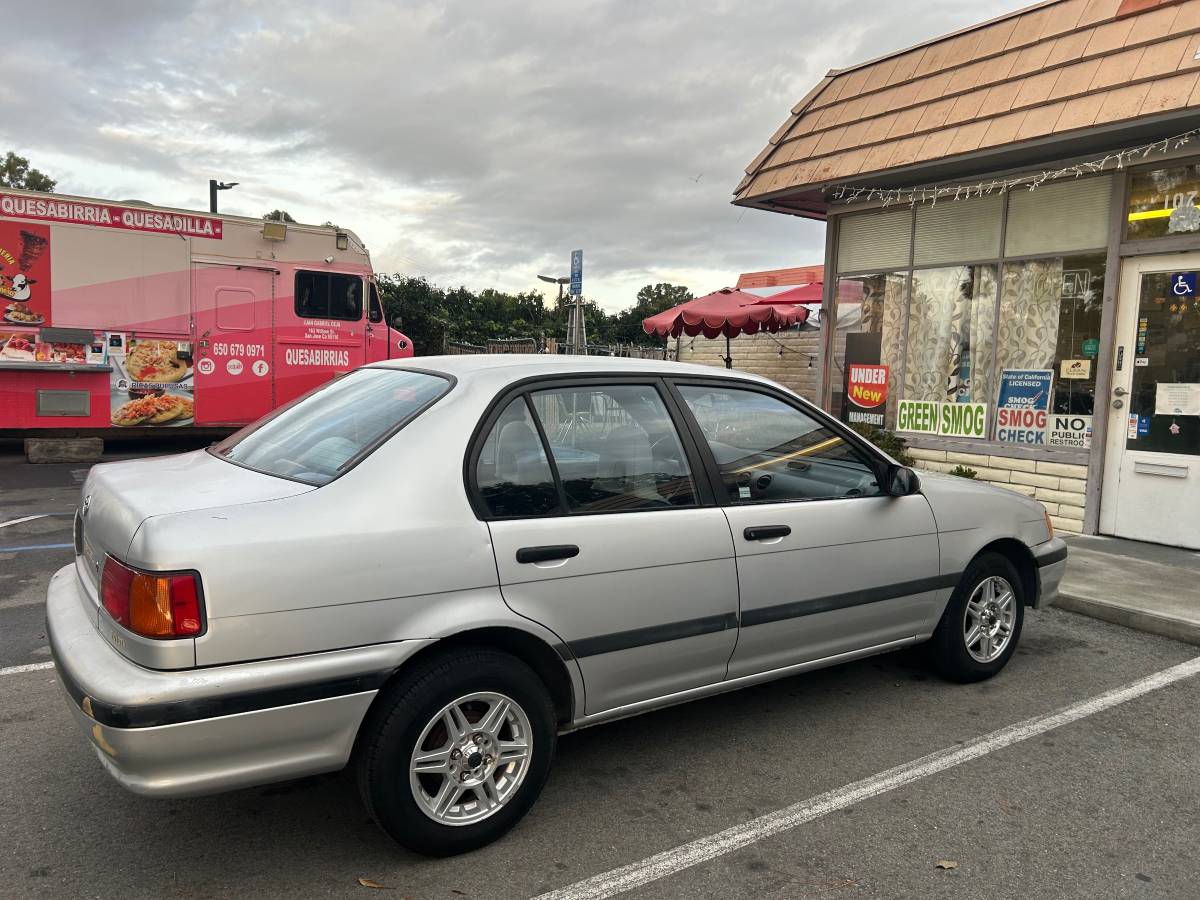 Toyota-tercel-1994-silver-2