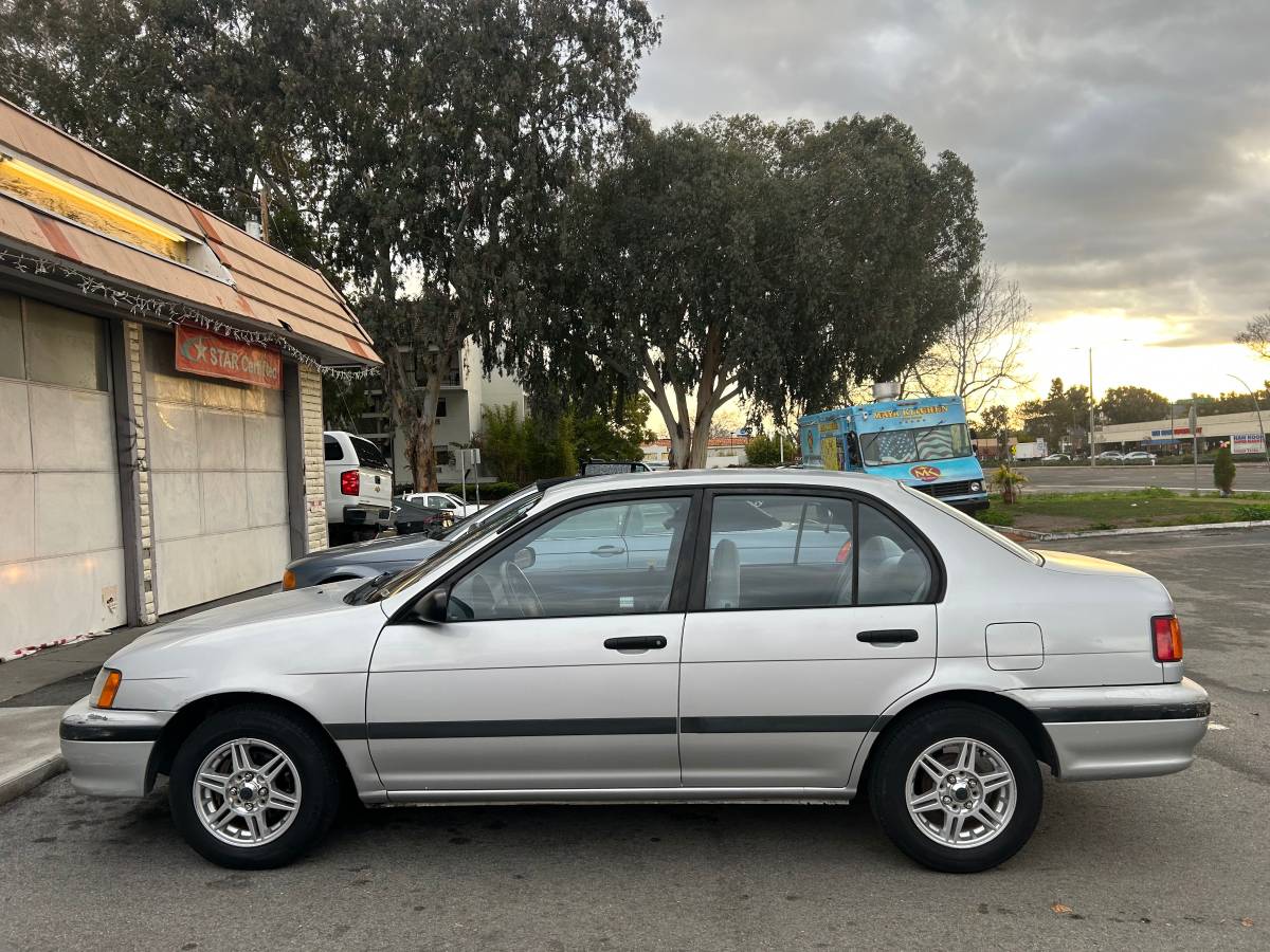 Toyota-tercel-1994-silver-4