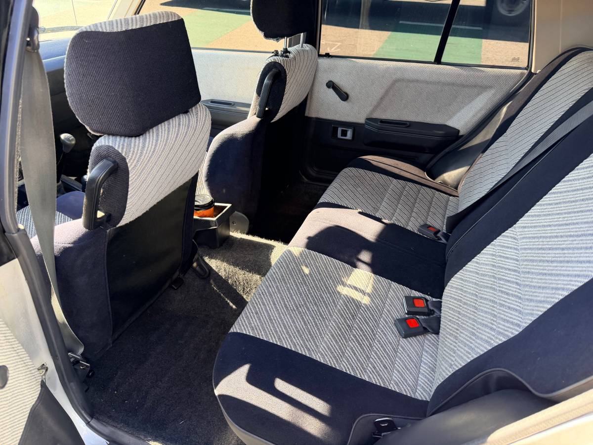 Toyota-tercel-sr5-1986-silver-7