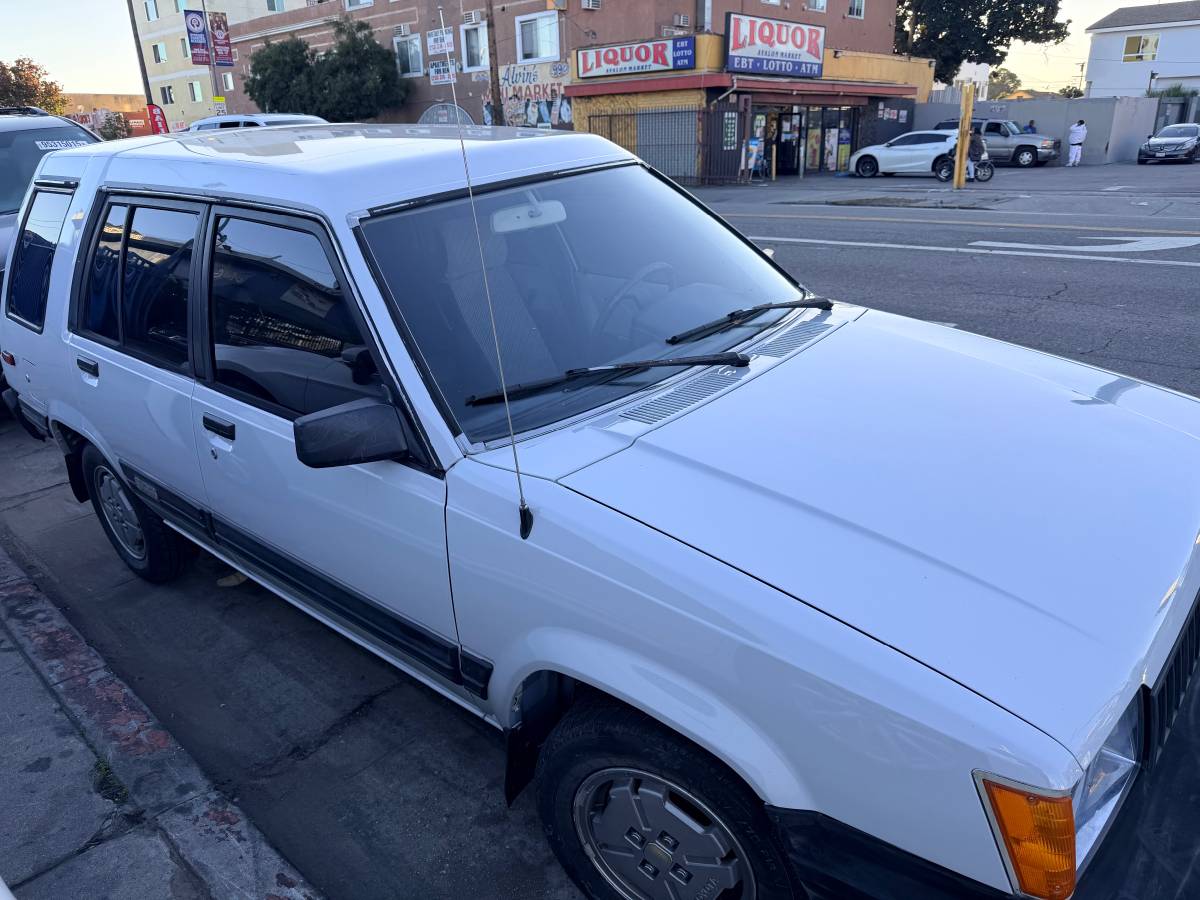 Toyota-tercel-sr5-1986-silver
