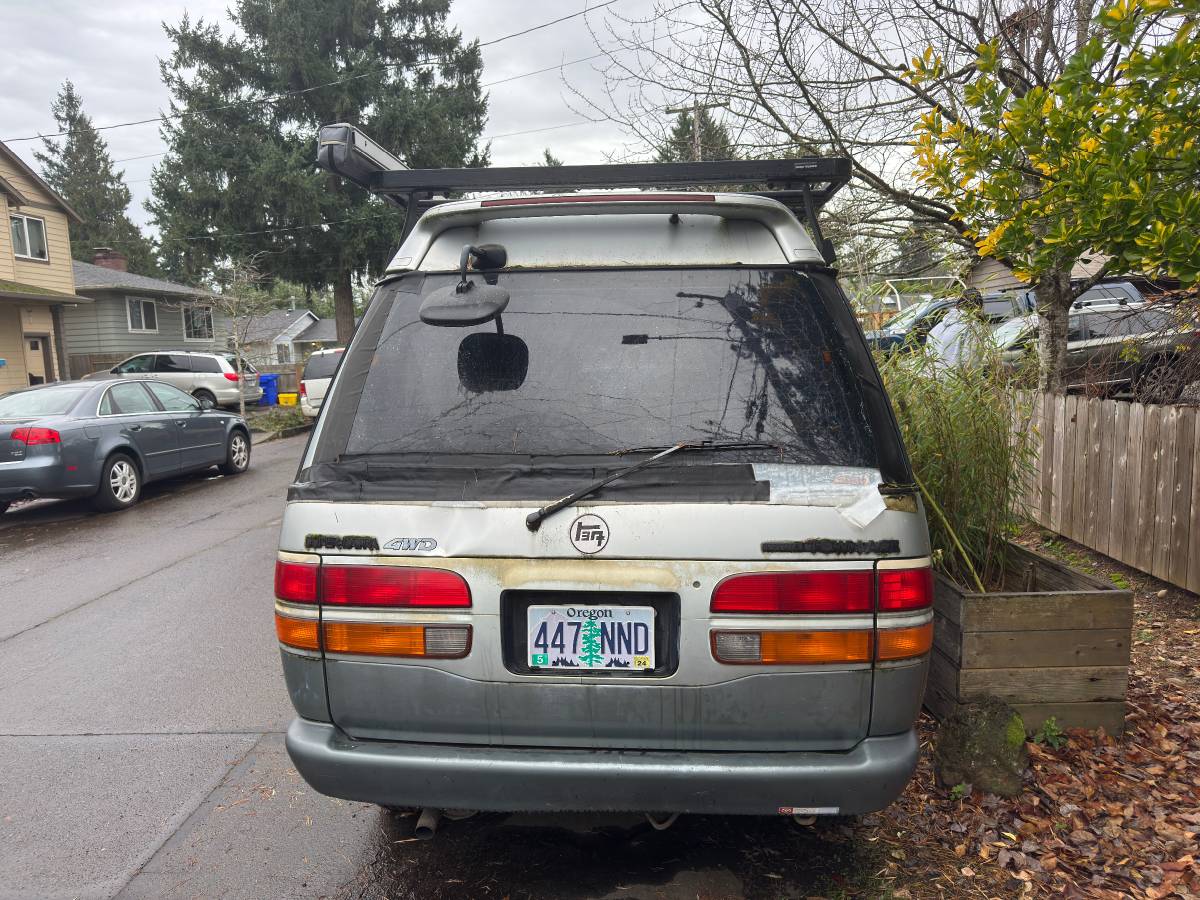 Toyota-townace-diesel-1995-grey-12