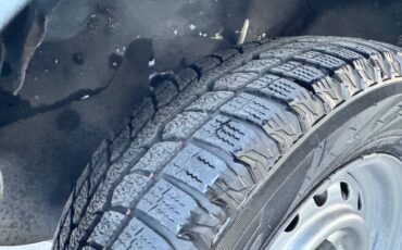 Toyota-truck-1990-white-9