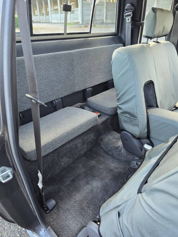 Toyota-truck-dlx-xtra-cab-1989-grey-2