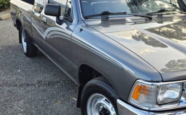 Toyota-truck-dlx-xtra-cab-1989-grey-4