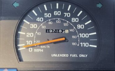 Toyota-truck-dlx-xtra-cab-7-long-bed-1986-white-17