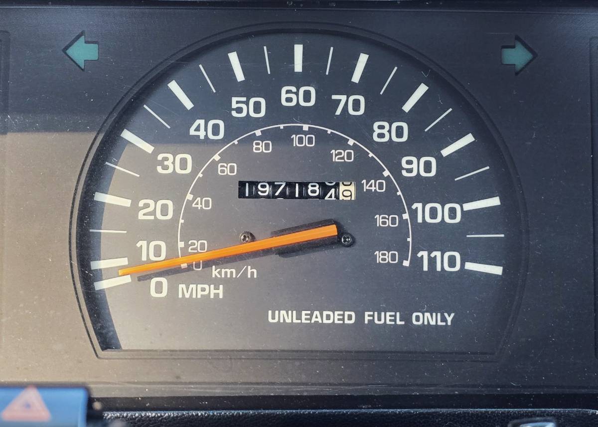 Toyota-truck-dlx-xtra-cab-7-long-bed-1986-white-17