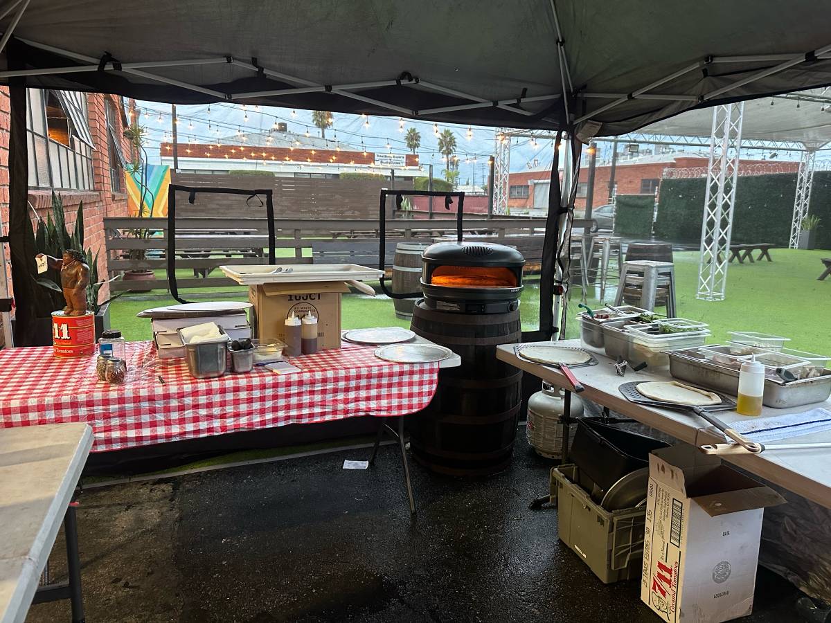 Toyota-van-le-1984-purple-4