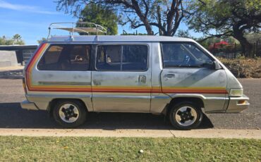 Toyota-wagon-1989-silver-10