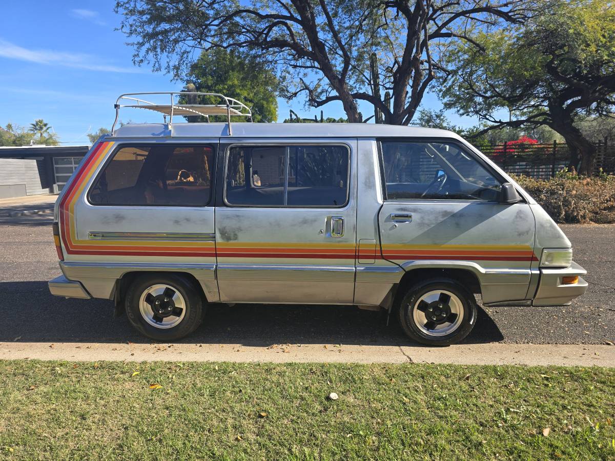 Toyota-wagon-1989-silver-10
