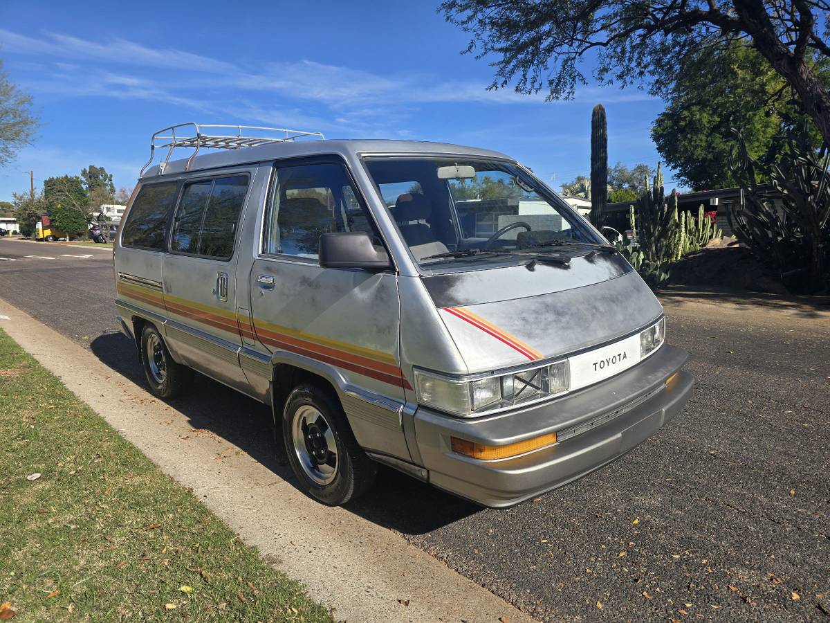 Toyota-wagon-1989-silver-11