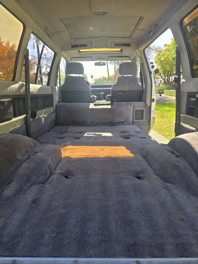 Toyota-wagon-1989-silver-13