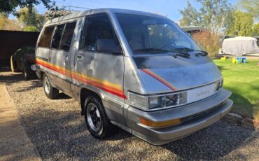 Toyota-wagon-1989-silver