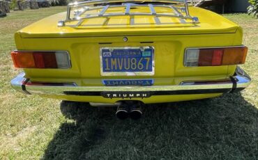 Triump-tr6-1976-custom-3