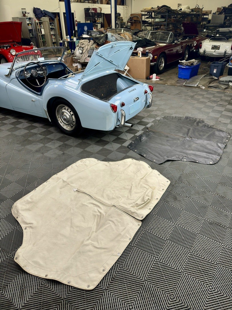 Triumph-Other-1961-ROADSTER-30