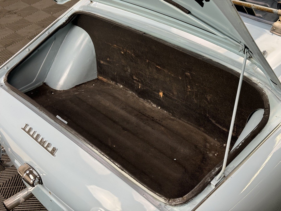 Triumph-Other-1961-ROADSTER-35