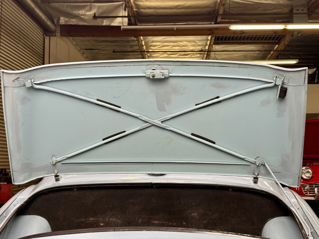 Triumph-Other-1961-ROADSTER-36