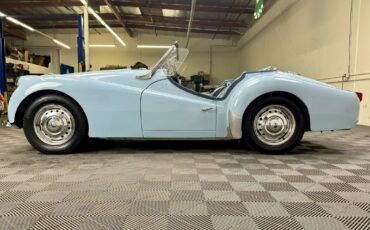 Triumph-Other-1961-ROADSTER-9