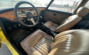 Triumph-Spitfire-1974-Convertible-14
