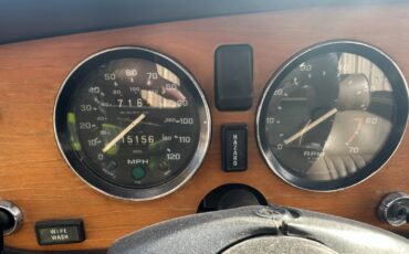 Triumph-Spitfire-1974-Convertible-16