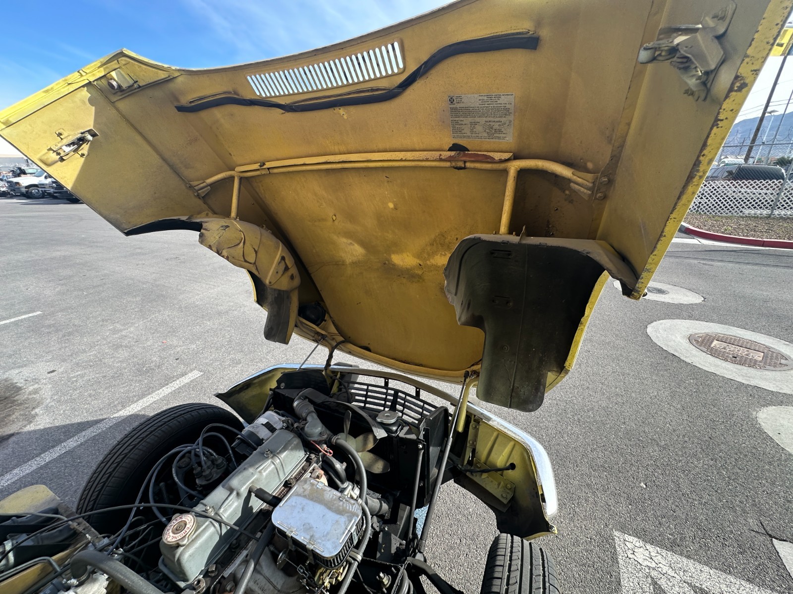 Triumph-Spitfire-1974-Convertible-26