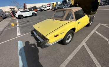 Triumph-Spitfire-1974-Convertible-28