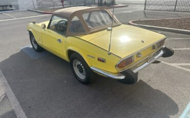 Triumph-Spitfire-1974-Convertible-4