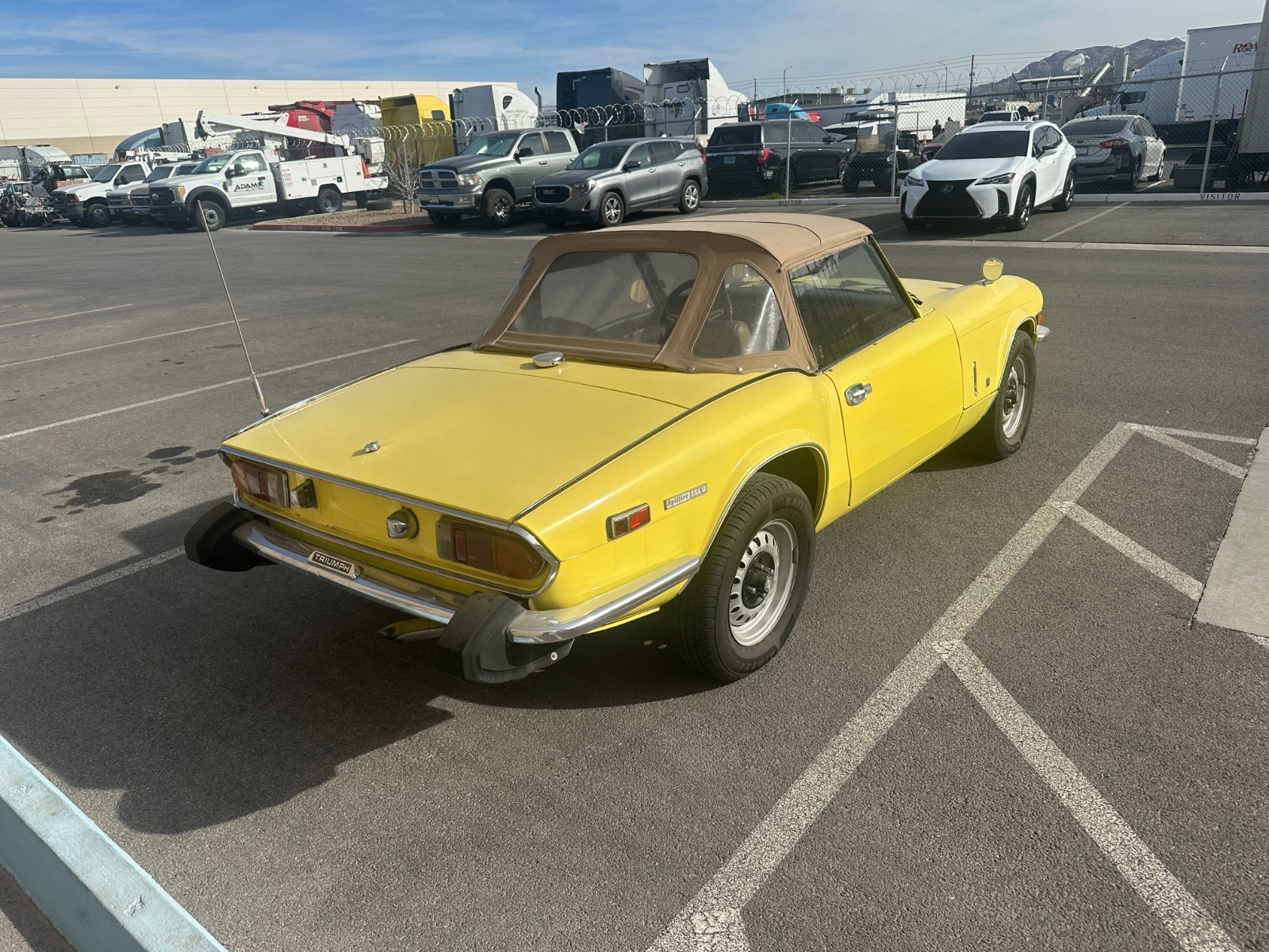 Triumph-Spitfire-1974-Convertible-7