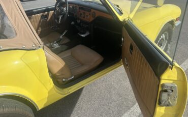 Triumph-Spitfire-1974-Convertible-9