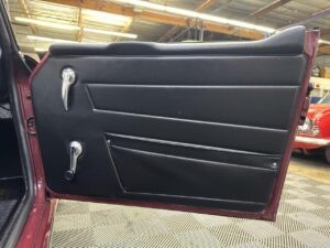 Triumph-TR-6-1971-CONVERTIBLE-20