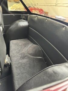 Triumph-TR-6-1971-CONVERTIBLE-25