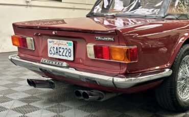 Triumph-TR-6-1972-CONVERTIBLE-21