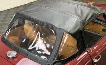 Triumph-TR-6-1972-CONVERTIBLE-30