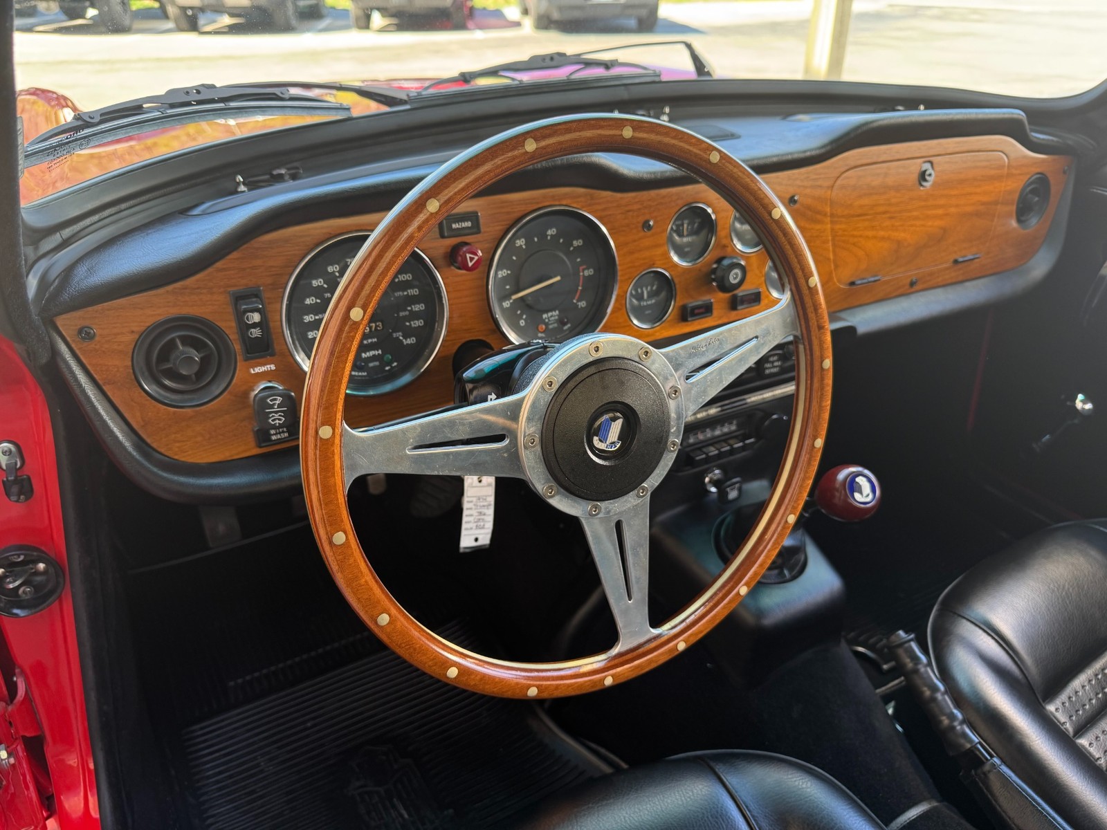 Triumph-TR-6-1974-Convertible-13