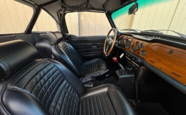 Triumph-TR-6-1974-Convertible-16